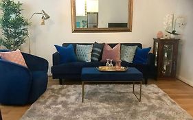 Stylish Courtyard Unit, In The Heart Of Sth Yarra